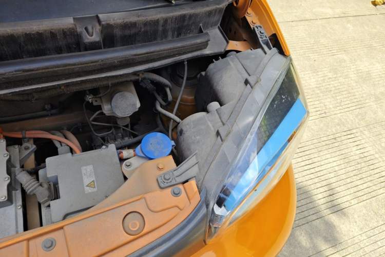 Used Pocco Duoduo 2021 Le Duo Engine Bay Left