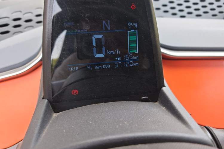 Used Pocco Duoduo 2022 Kuduo 15.1 kWh Odometer Close Up