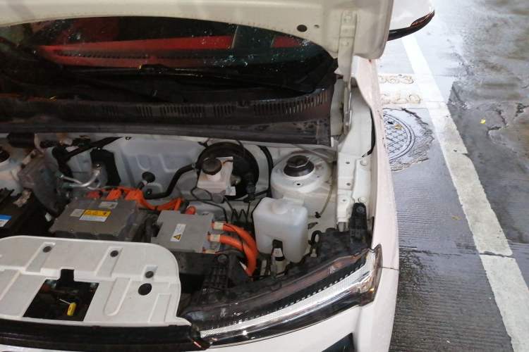 Used Pocco Meimei 2021 Enjoyment Model Engine Bay Left