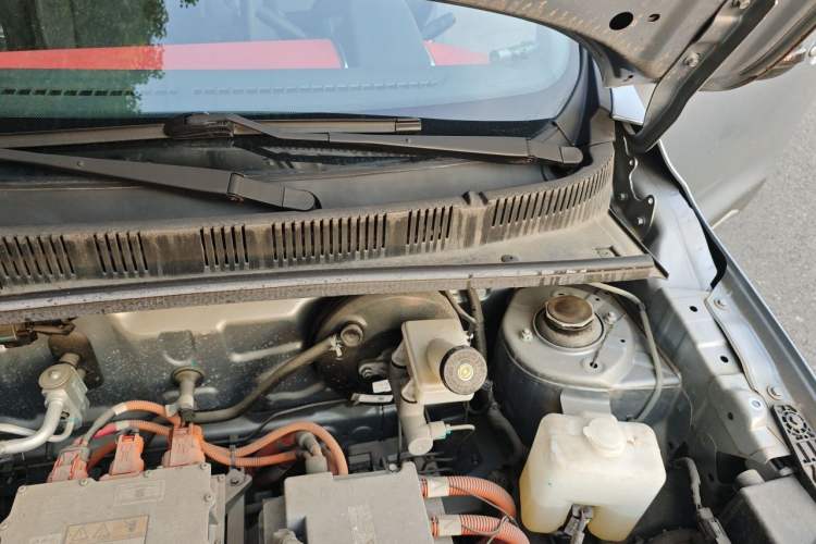 Used Pocco Meimei 2023 Hot Love Edition Engine Bay Left