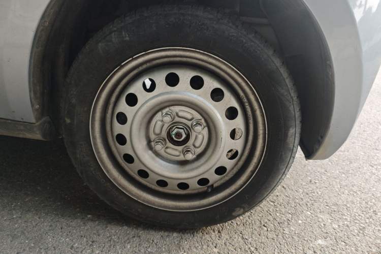 Used Pocco Meimei 2023 Hot Love Edition Right Front Wheel Hub