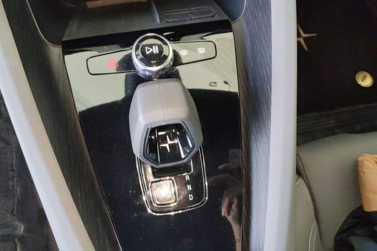 Used Polestar 2 2021 Single Motor Standard Range Gear Lever