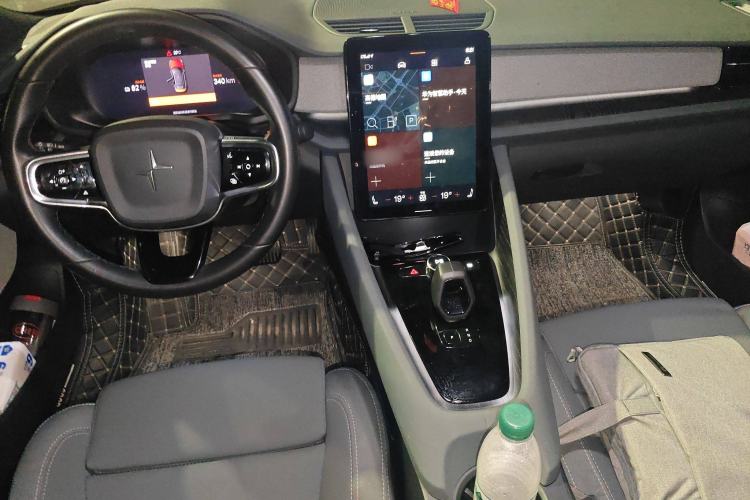 Used Polestar 2 2020 First Edition Center Console