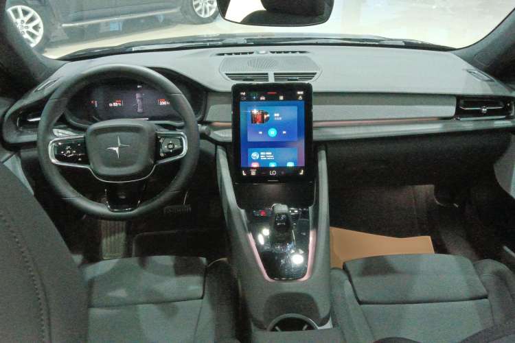 Used Polestar 2 2020 First Edition Center Console