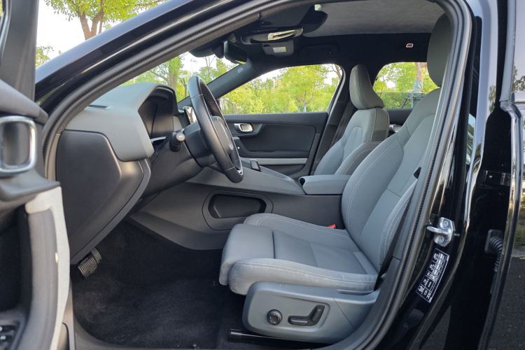 Used Polestar 2 2020 First Edition Interior 1