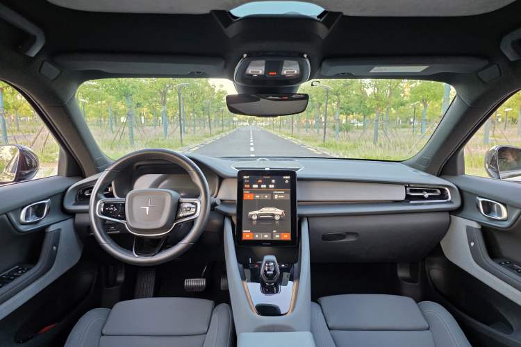 Used Polestar 2 2020 First Edition Interior 10