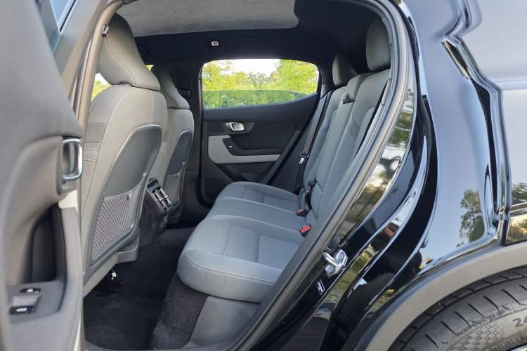 Used Polestar 2 2020 First Edition Interior 2