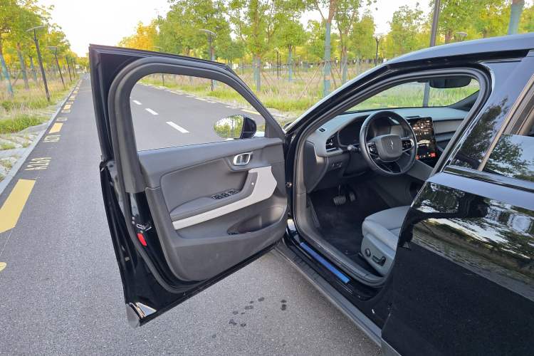 Used Polestar 2 2020 First Edition Interior 3
