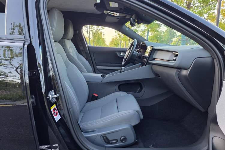 Used Polestar 2 2020 First Edition Interior 6