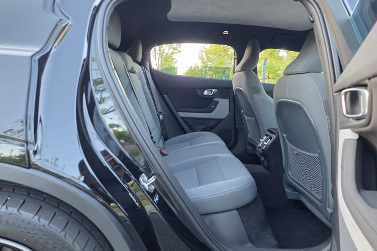 Used Polestar 2 2020 First Edition Interior 7