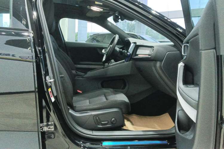 Used Polestar 2 2020 First Edition Right Front Seat