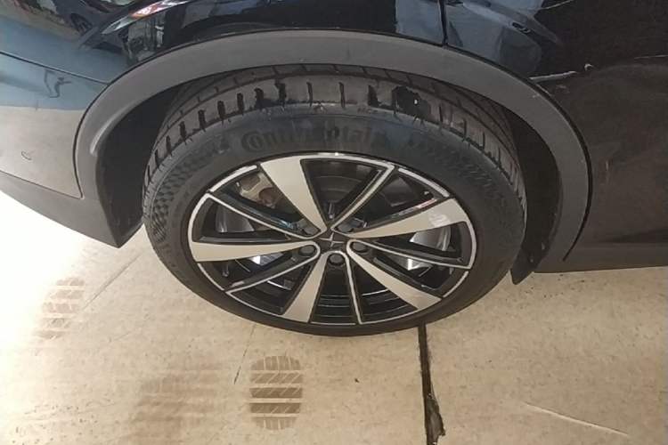 Used Polestar 2 2020 First Edition Right Rear Wheel Hub