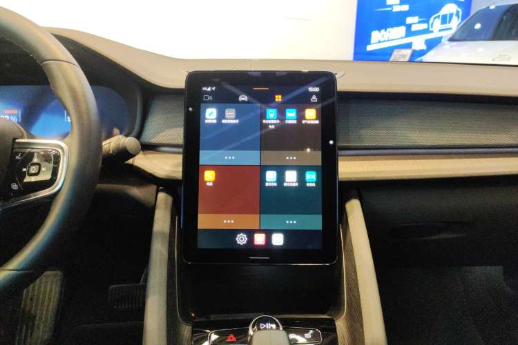 Used Polestar 2 2020 First Edition Audio And AC Panel