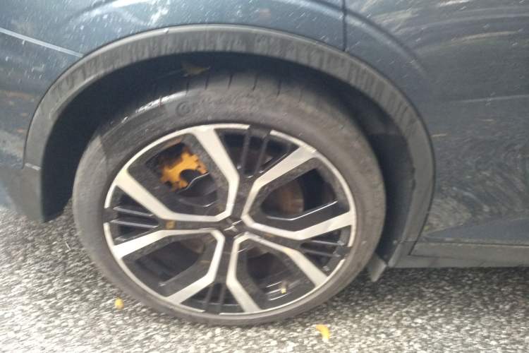 Used Polestar 2 2020 First Edition Right Rear Wheel Hub