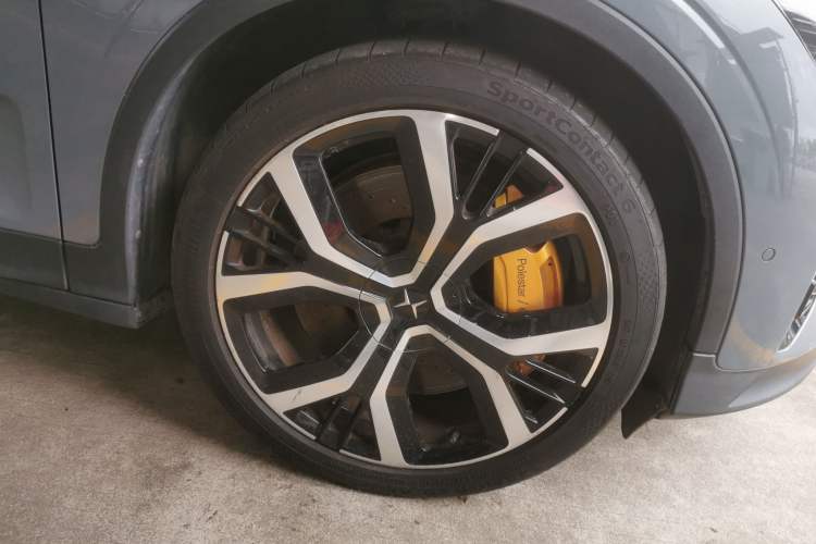 Used Polestar 2 2020 First Edition Right Front Wheel Hub