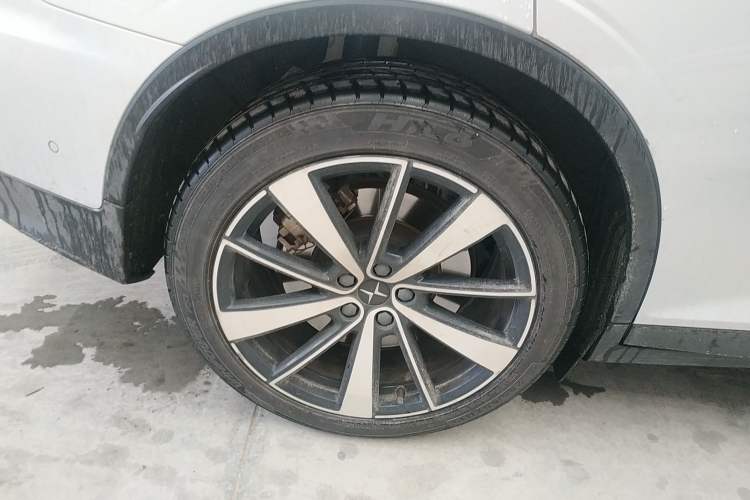Used Polestar 2 2020 First Edition Right Rear Wheel Hub