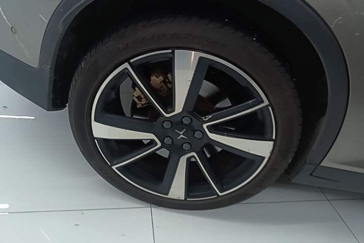 Used Polestar 2 2020 First Edition Right Rear Wheel Hub