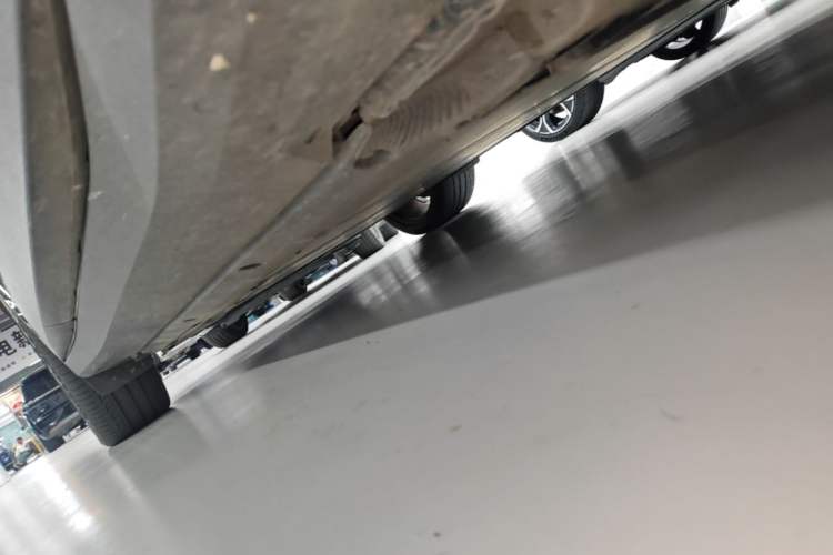 Used Polestar 2 2020 First Edition Right Side Sill