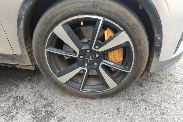 Used Polestar 2 2020 First Edition Right Front Wheel Hub