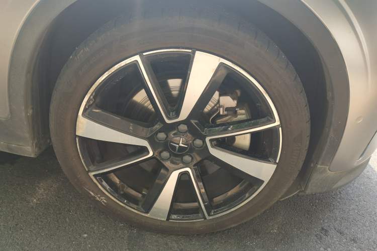 Used Polestar 2 2020 First Edition Right Front Wheel Hub