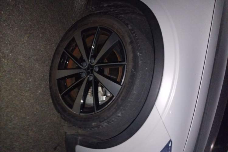 Used Polestar 2 2020 First Edition Right Front Wheel Hub