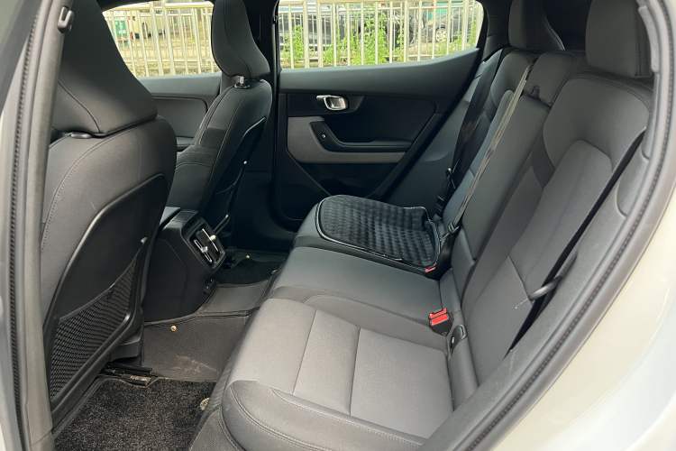 Used Polestar 2 2020 First Edition Interior 6
