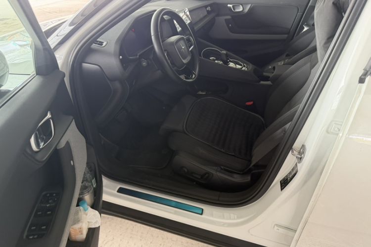Used Polestar 2 2020 First Edition Interior 7