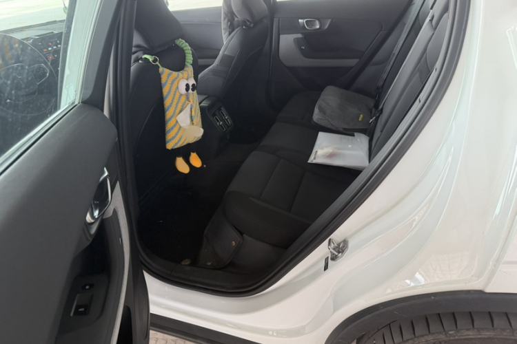 Used Polestar 2 2020 First Edition Interior 8