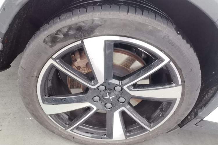 Used Polestar 2 2020 First Edition Right Rear Wheel Hub