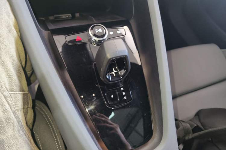 Used Polestar 2 2021 Single Motor Standard Range Gear Lever