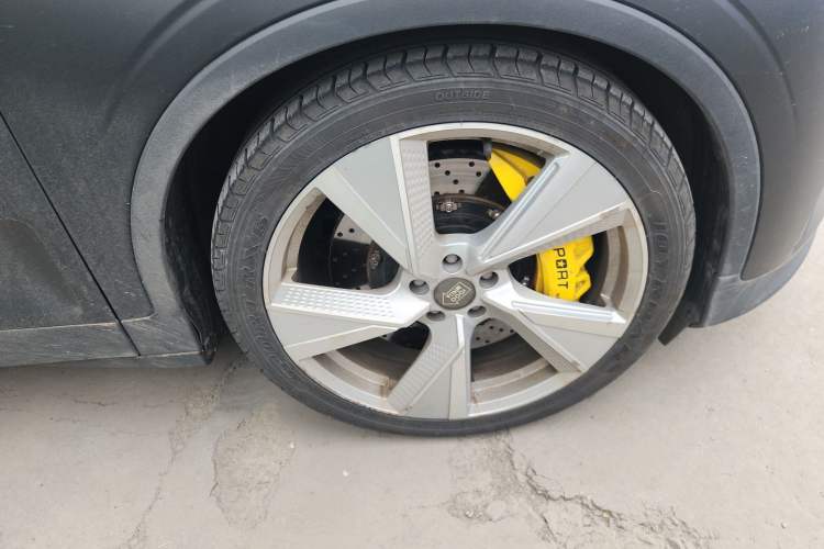 Used Polestar 2 2021 Single Motor Standard Range Right Front Wheel Hub