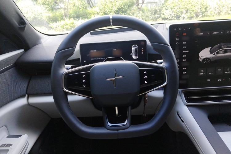 Used Polestar 4 2024 Single-Motor Standard Range PLUS Dual-Star Connectivity Edition Steering Wheel