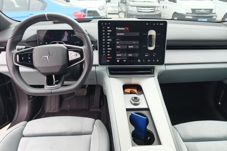 Used Polestar 4 2023 Single-Motor Long-Range PLUS Center Console