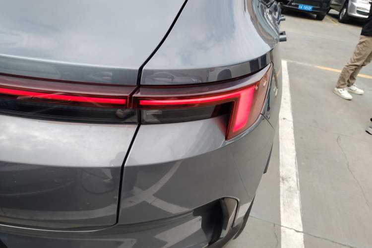 Used Polestar 4 2023 Single-Motor Long-Range PLUS Exterior 1