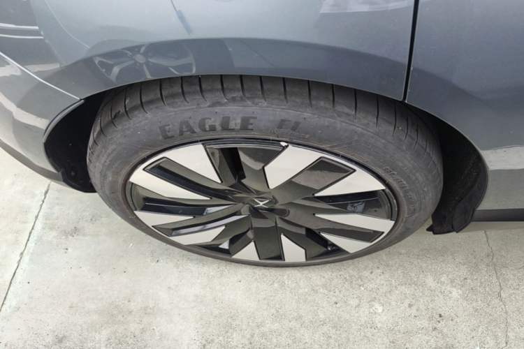 Used Polestar 4 2023 Single-Motor Long-Range PLUS Exterior 5