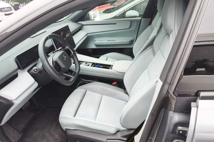 Used Polestar 4 2023 Single-Motor Long-Range PLUS Left Front Seat