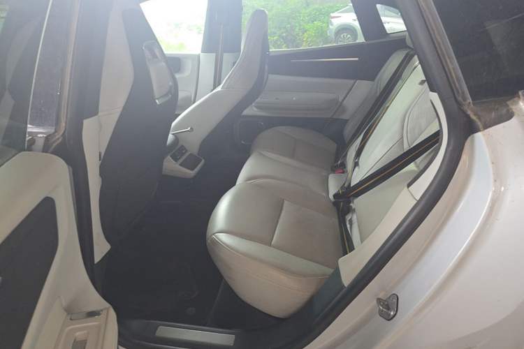 Used Polestar 4 2023 Single Motor Standard Range PLUS Left Rear Seat