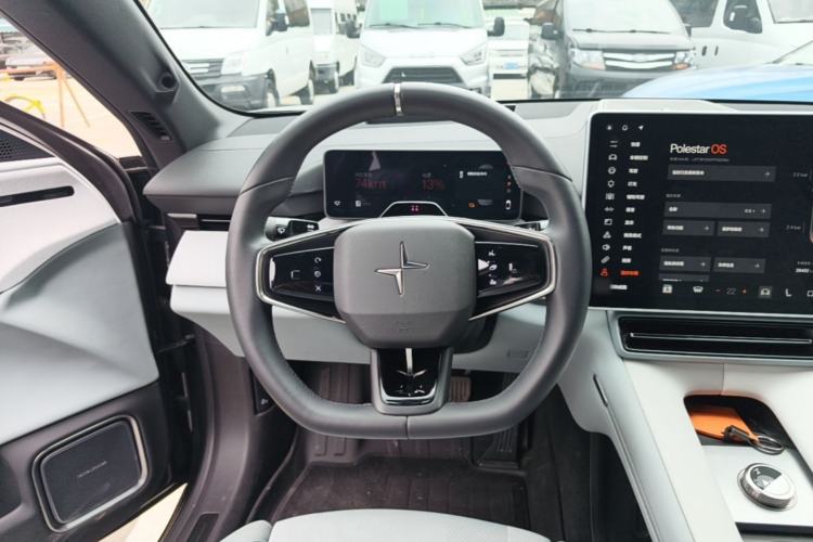 Used Polestar 4 2023 Single-Motor Long-Range PLUS Steering Wheel