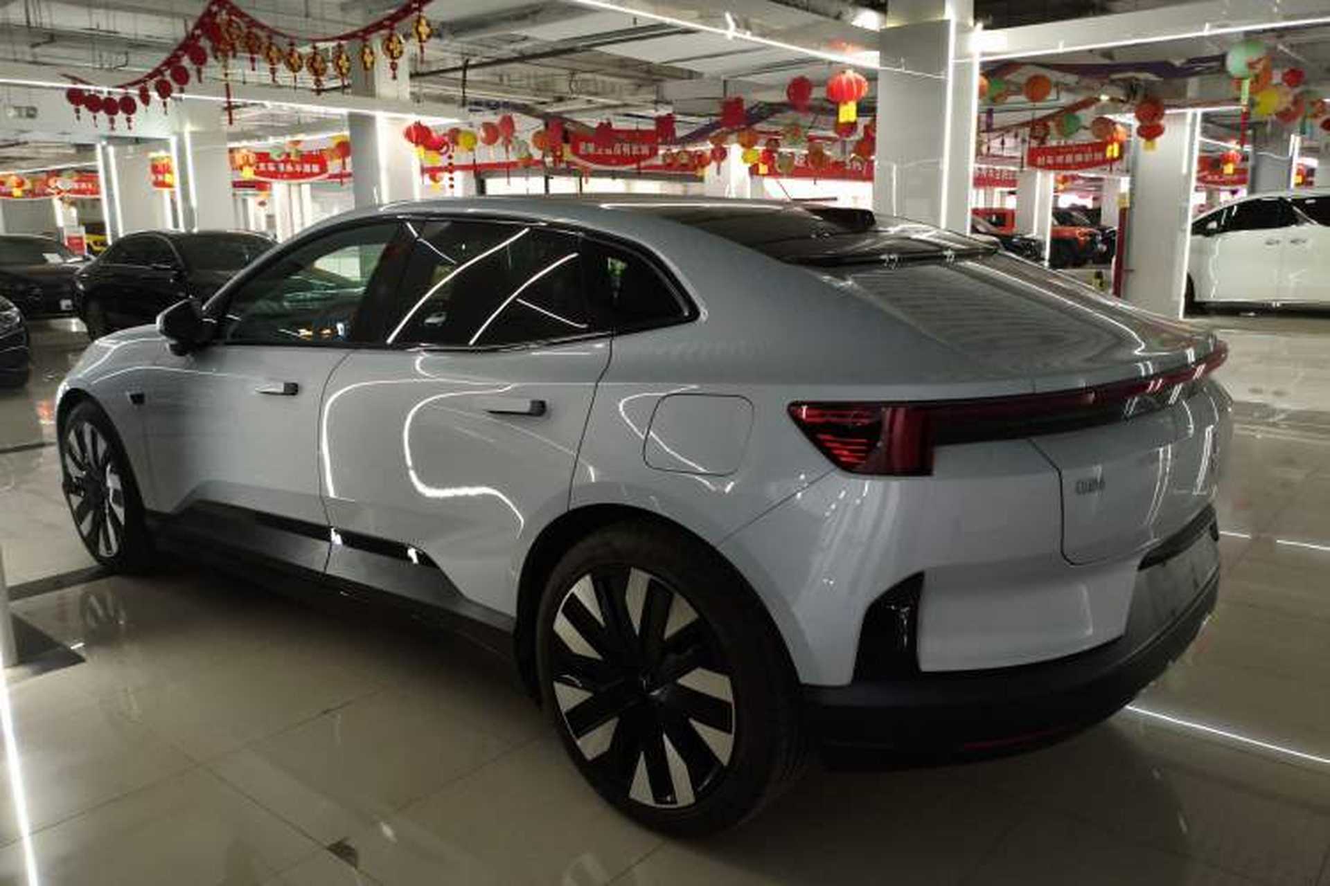 Used Polestar 4 2023 Single Motor Standard Range PLUS Exterior 3