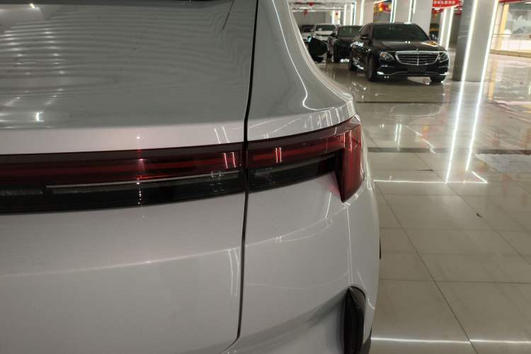 Used Polestar 4 2023 Single Motor Standard Range PLUS Exterior 6