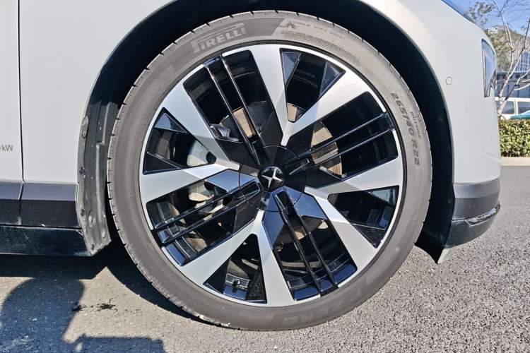 Used Polestar 4 2023 Single-Motor Long-Range PLUS Exterior 8