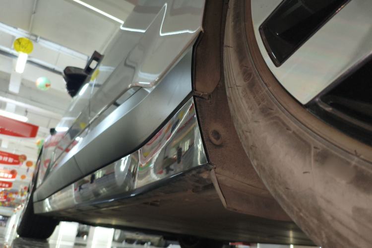 Used Polestar 4 2023 Single Motor Standard Range PLUS Left Side Sill