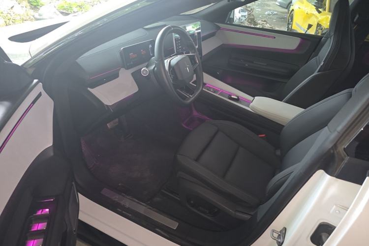 Used Polestar 4 2023 Dual-Motor Long-Range PLUS Left Front Seat