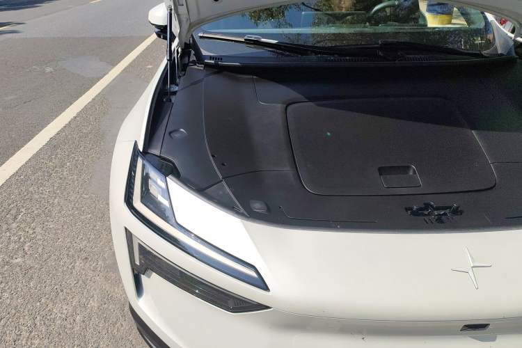 Used Polestar 4 2024 Dual-Motor Long-Range PLUS Dual-Star Connectivity Edition Engine Bay Right