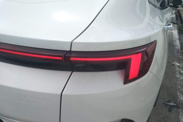Used Polestar 4 2024 Dual-Motor Long-Range PLUS Dual-Star Connectivity Edition Exterior 6