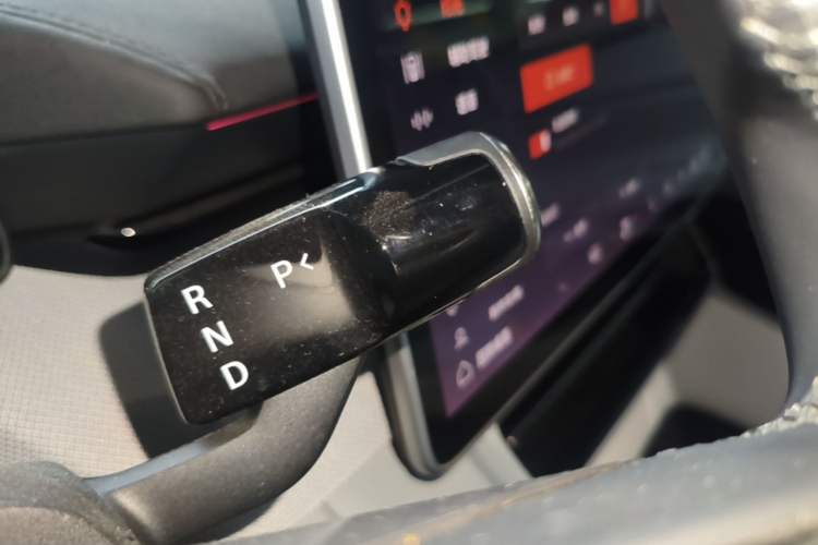 Used Polestar 4 2024 Dual-Motor Long-Range PLUS Dual-Star Connectivity Edition Gear Lever