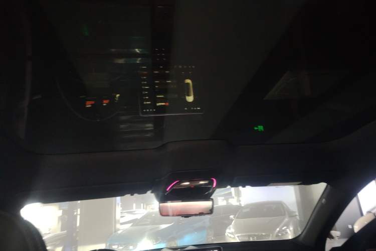 Used Polestar 4 2024 Single-Motor Standard Range PLUS Dual-Star Connectivity Edition Headliner