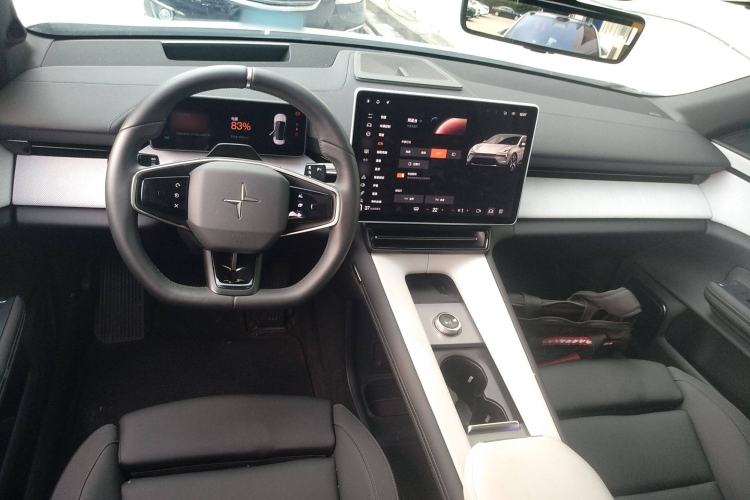 Used Polestar 4 2024 Dual-Motor Long-Range PLUS Dual-Star Connectivity Edition Interior 2
