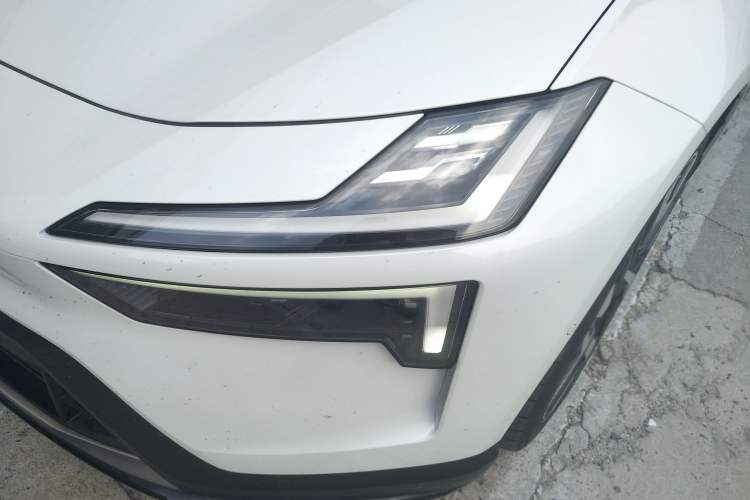 Used Polestar 4 2024 Dual-Motor Long-Range PLUS Dual-Star Connectivity Edition Left Front Headlight