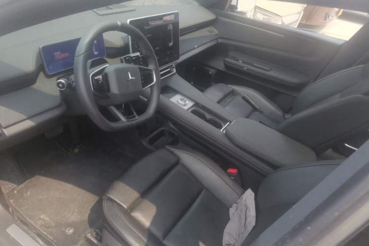 Used Polestar 4 2024 Single-Motor Standard Range PLUS Dual-Star Connectivity Edition Left Front Seat